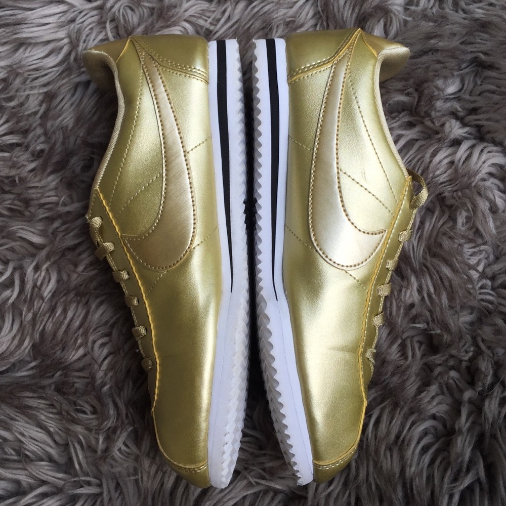 • ➳ Nike Cortez Special Edition Metallic Gold 6Y - Picture 3 of 8